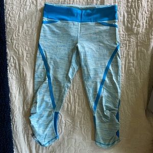 Lululemon cropped yoga pants